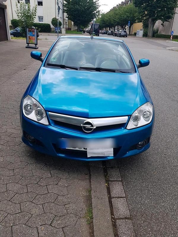 Blau Gebraucht 2004 Opel Tigra Cabrio | 1.700 € (Etwas zu teuer) - Bild 1/4