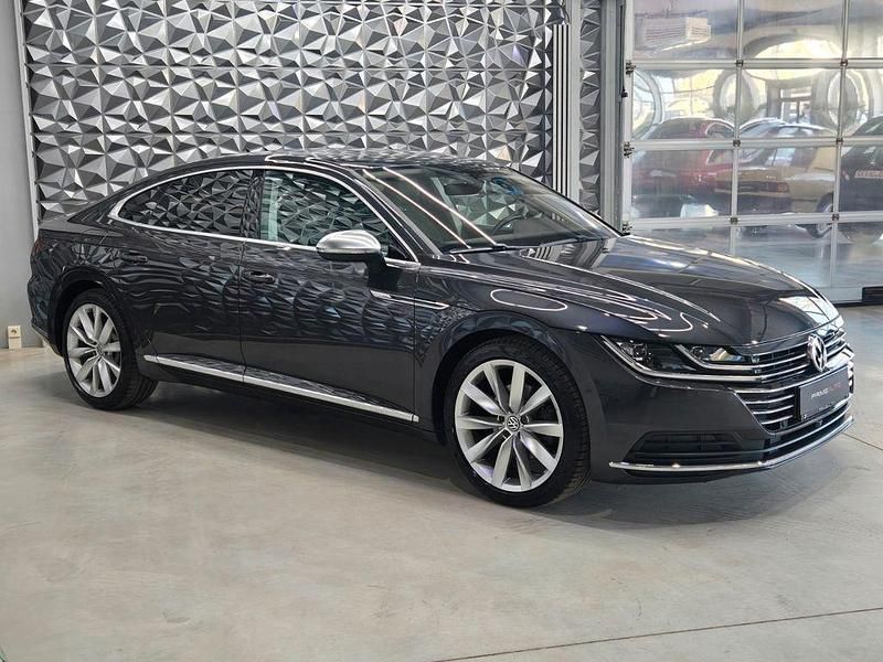 Gebraucht VW Arteon Elegance 150 PS (110 kW) 2019 Grau Kleinwagen