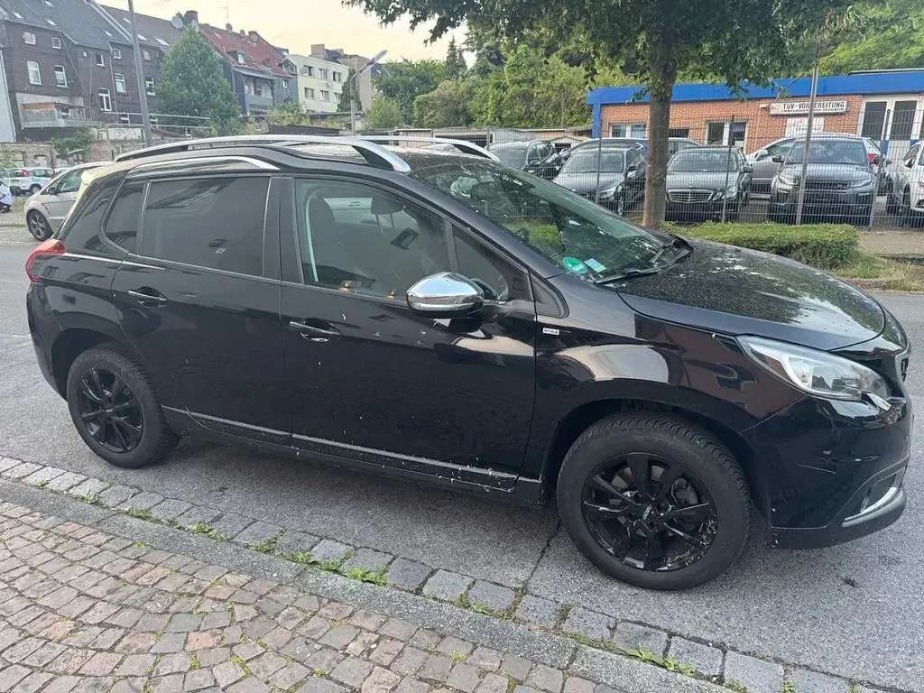 Second-hand Peugeot 2008 110 CP (80 kW) 2017 Negru SUV