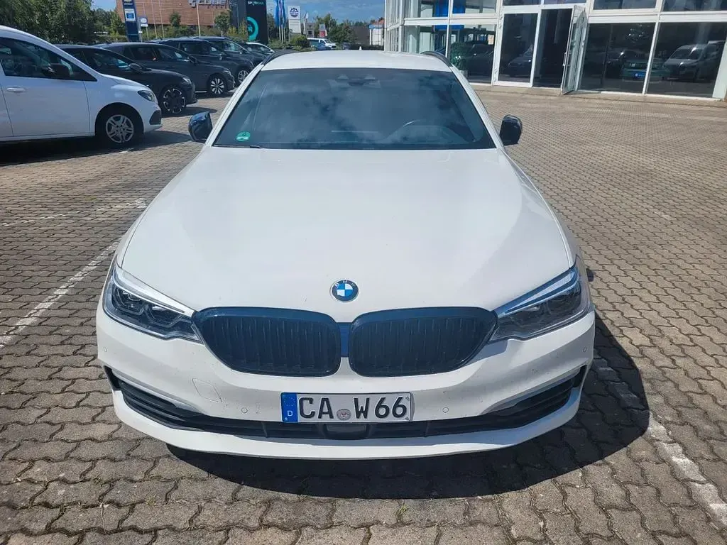 Gebraucht BMW 540 320 PS (235 kW) 2019 Weiß Kombi