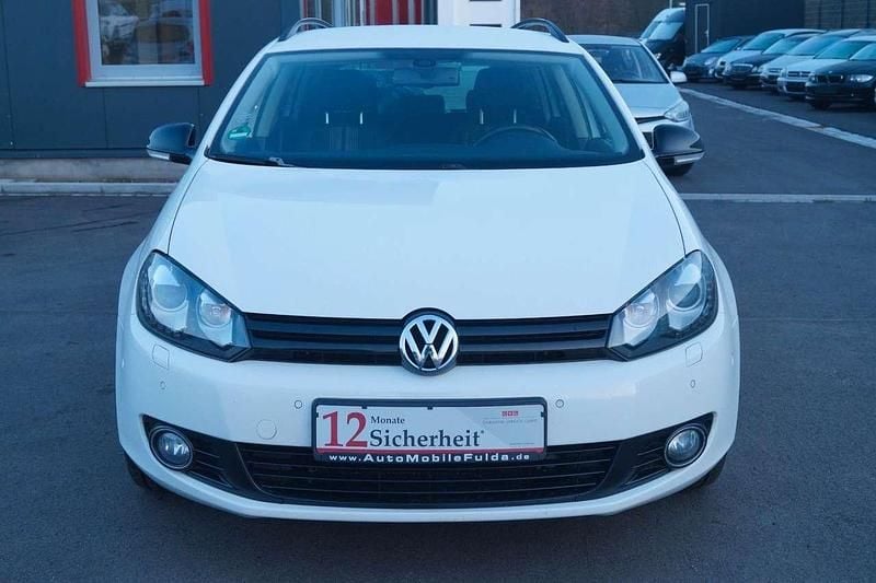Gebraucht VW Golf VII Match 130 PS (95 kW) 2013 Weiß Kombi