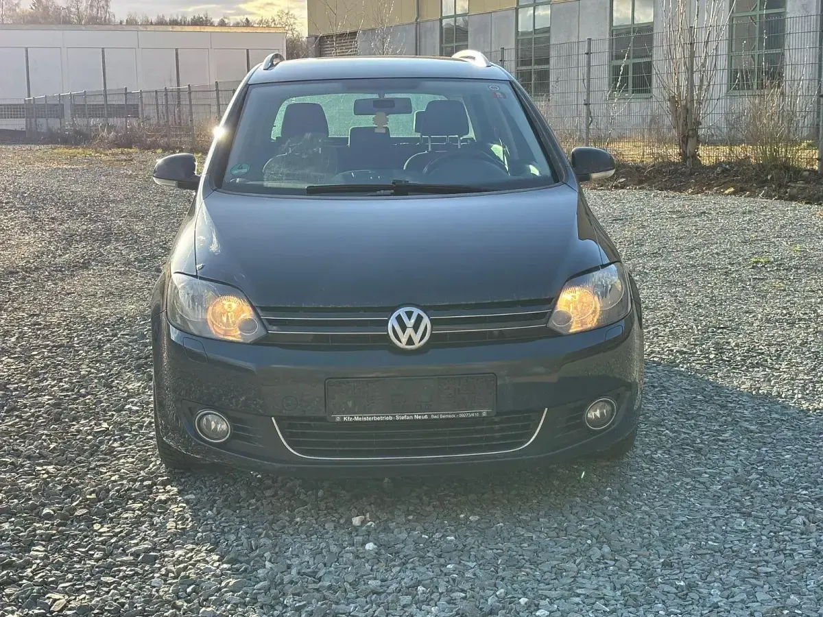 Second-hand VW Golf VI Style 140 CP (102 kW) 2011 Albastru Hatchback