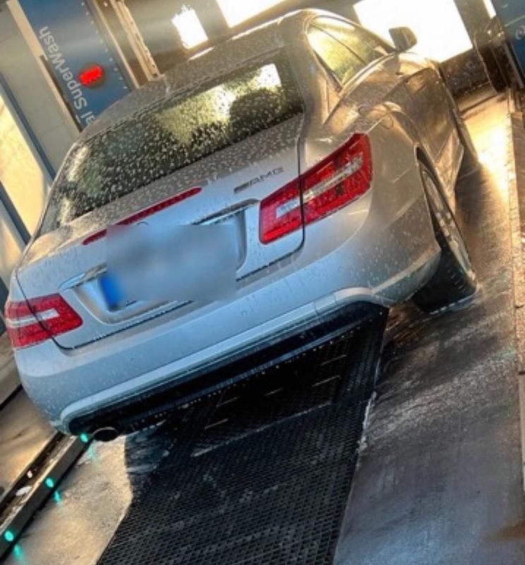 Gebraucht Mercedes E250 AMG 204 PS (150 kW) 2013 Silber Coupé