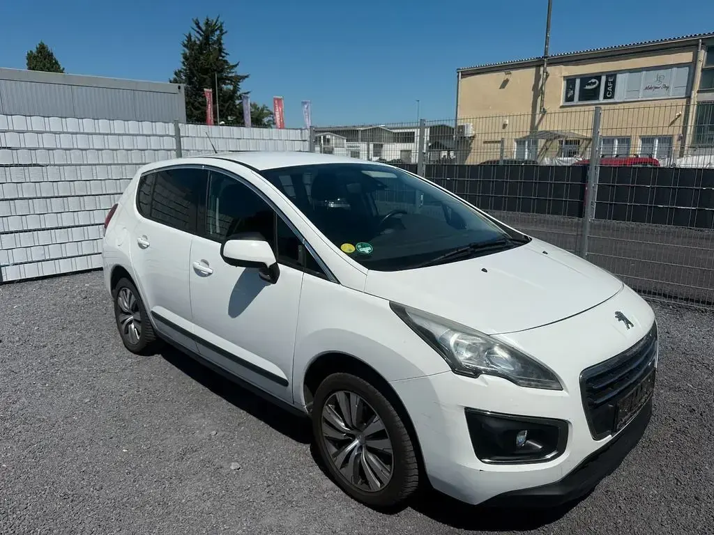 Gebraucht Peugeot 3008 Active 120 PS (88 kW) 2015 Weiß Kombi