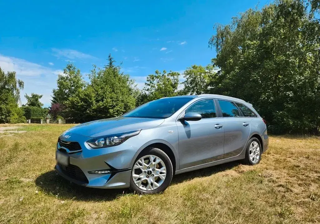 Gebraucht Kia Ceed 136 PS (100 kW) 2022 Silber Kleinwagen