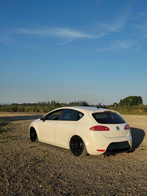 Gebraucht Seat Leon CUPRA 349 PS (256 kW) 2009 Weiß Limousine