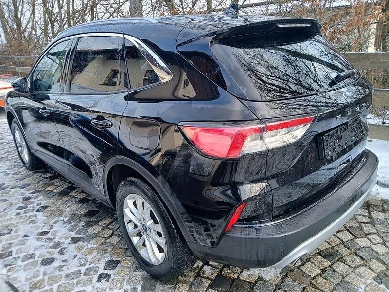 Gebraucht Ford Kuga Titanium 224 PS (164 kW) 2022 Schwarz SUV