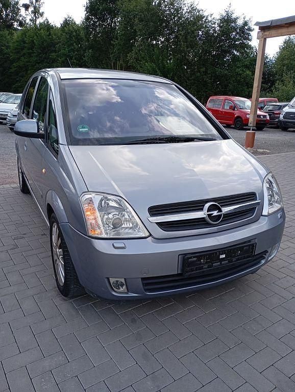 Silber Gebraucht 2004 Opel Meriva Cosmo Van / Kleinbus | 1.990 € (Guter Preis) - Bild 1/4