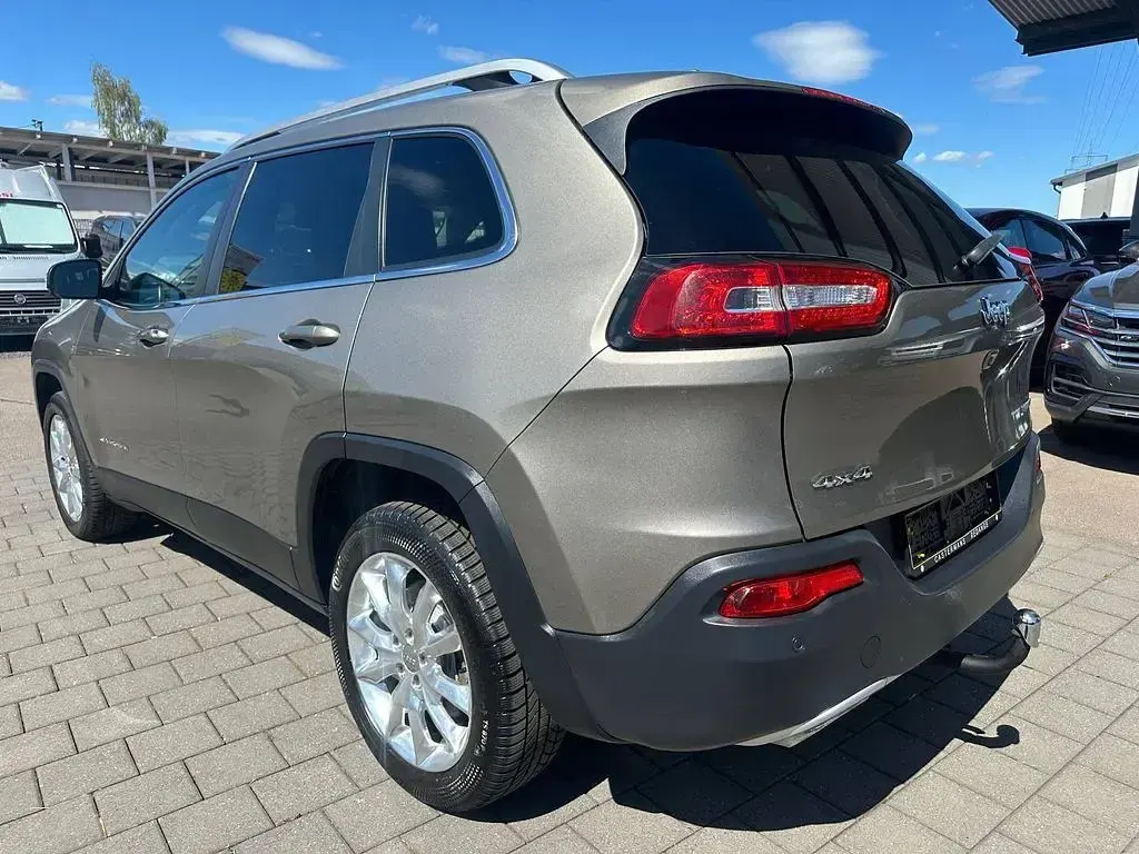 Gebraucht Jeep Cherokee Limited 200 PS (147 kW) 2017 Braun SUV
