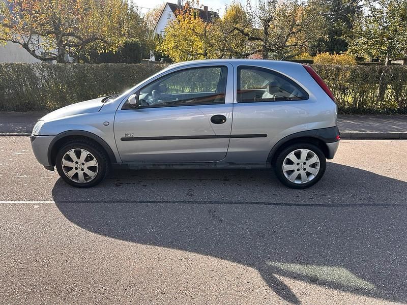 Silber Gebraucht 2003 Opel Corsa Kleinwagen | 1.300 € (Fairer Preis) - Bild 1/4