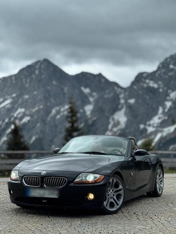 Schwarz Gebraucht 2003 BMW Z4 Cabrio | 7.900 € (Superpreis) - Bild 1/4