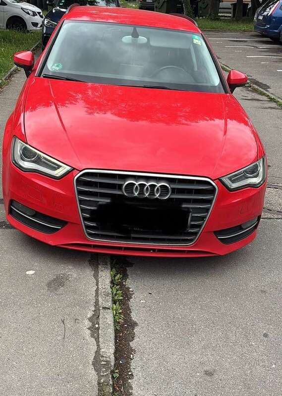 Rot Gebraucht 2014 Audi A3 Limousine | 9.099 € (Superpreis) - Bild 1/4