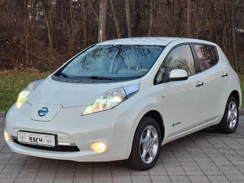 Gebraucht Nissan Leaf Basis 80 kW (109 PS) 2012 Weiß Kleinwagen