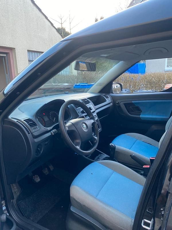 Gebraucht Skoda Roomster 70 PS (51 kW) 2007 Schwarz Van / Kleinbus