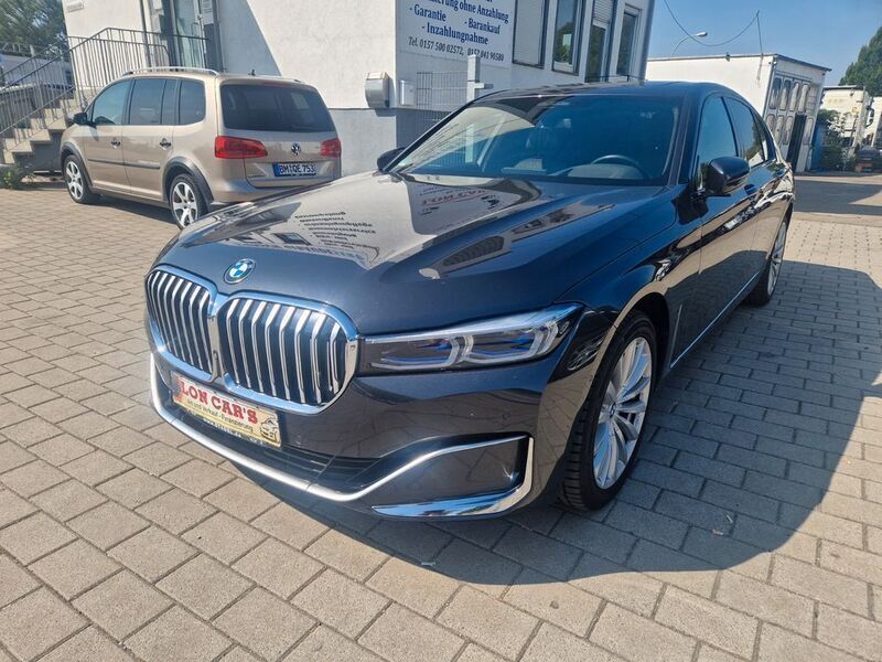 Sophistograu brillanteffekt me Gebraucht 2020 BMW 730 Sport Line Limousine | 49.990 € (Etwas zu teuer) - Bild 1/4