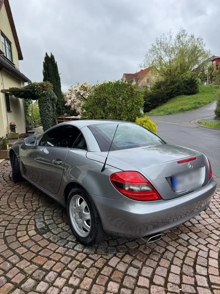 Gebraucht Mercedes SLK200 184 PS (135 kW) 2009 Grau Cabrio