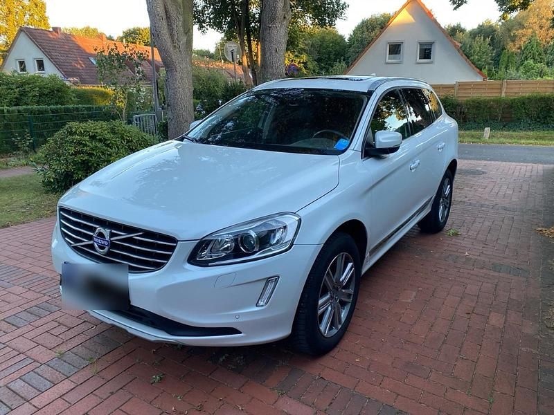 Gebraucht Volvo XC60 Summum 150 PS (110 kW) 2015 Weiß SUV