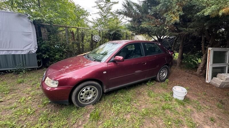 Rot Gebraucht 2001 Audi A3 Kleinwagen | 1.200 € (Guter Preis) - Bild 1/4