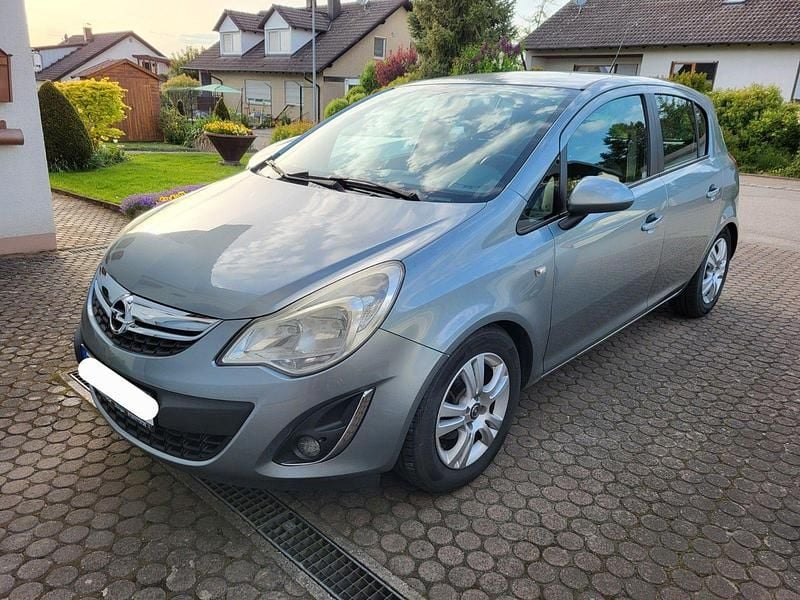 Silber Gebraucht 2011 Opel Corsa Kleinwagen | 2.800 € (Fairer Preis) - Bild 1/4