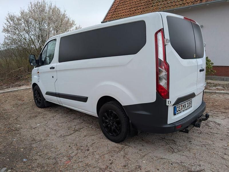 Gebraucht Ford Transit Custom 131 PS (96 kW) 2018 Weiß Van / Kleinbus