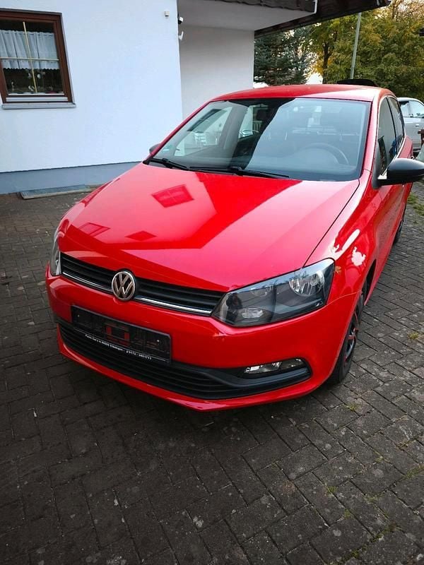 Rot Gebraucht 2016 VW Polo Limousine | 4.999 € (Superpreis) - Bild 1/4