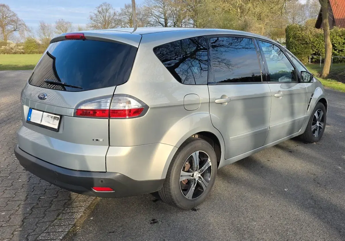 Gebraucht Ford S-MAX Trend 140 PS (102 kW) 2008 Van / Kleinbus
