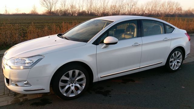 Weiß metallic Gebraucht 2010 Citroën C5 Exclusive Limousine | 13.500 € - Bild 1/4