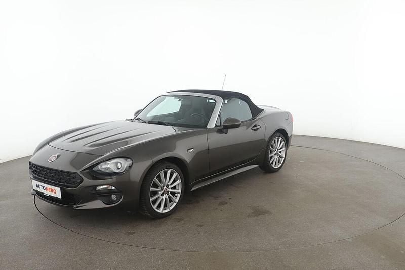 Braun Gebraucht 2017 Fiat 124 Spider Lusso Cabrio | 14.210 € (Fairer Preis) - Bild 1/3