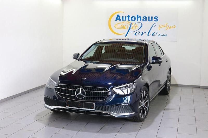 Gebraucht Mercedes E300 Avantgarde 194 PS (142 kW) 2020 Cavansitblau  metalliclack Limousine