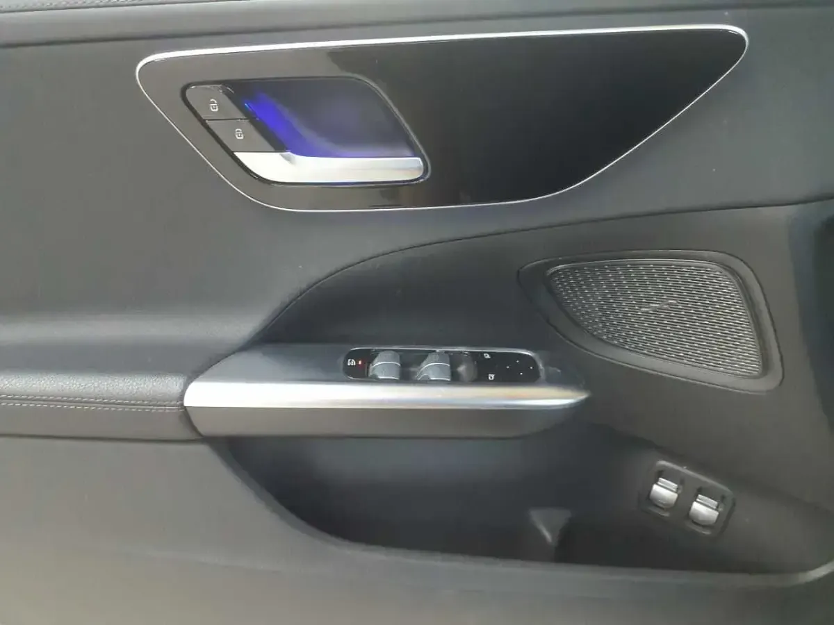 Gebraucht Mercedes C300e AMG line 204 PS (150 kW) 2023 Selenitgrau metallic Kombi