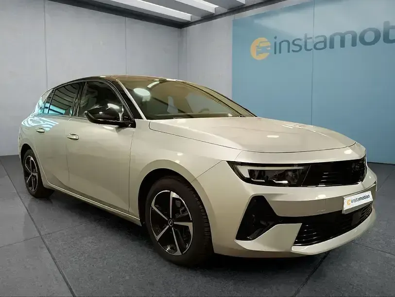 Gebraucht Opel Astra 131 PS (96 kW) 2025 Grau Kleinwagen