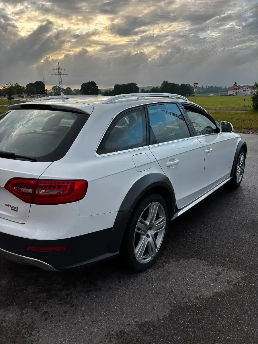 Gebraucht Audi A4 Allroad 245 PS (180 kW) 2012 Weiß Kombi