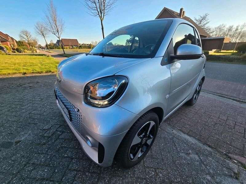 Silber Gebraucht 2020 Smart ForTwo Electric Drive Coupé | 9.400 € (Guter Preis) - Bild 1/4