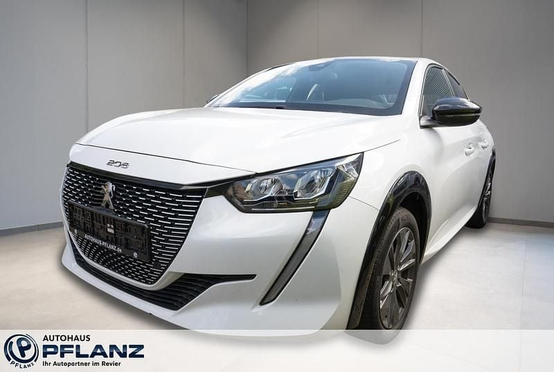 Gebraucht Peugeot e-208 Allure 100 kW (136 PS) 2023 Kleinwagen