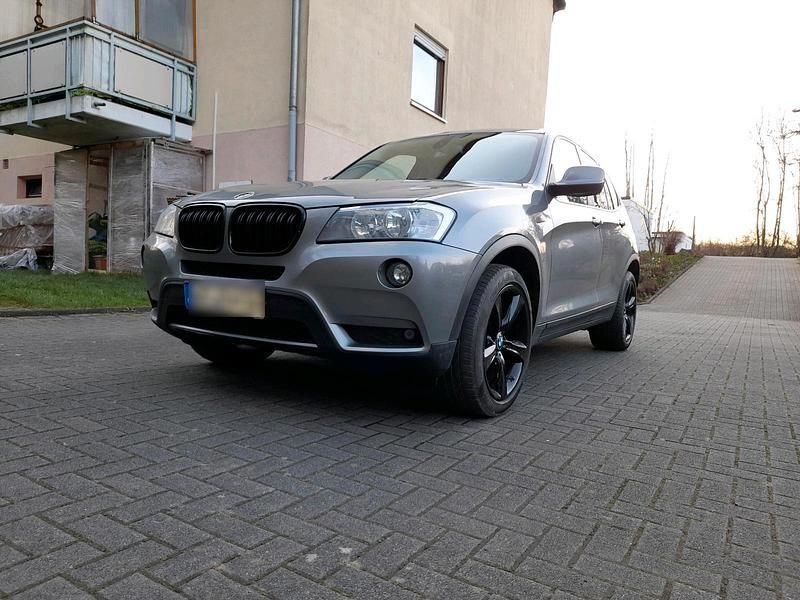 Grau Gebraucht 2011 BMW X3 SUV | 12.500 € - Bild 1/4