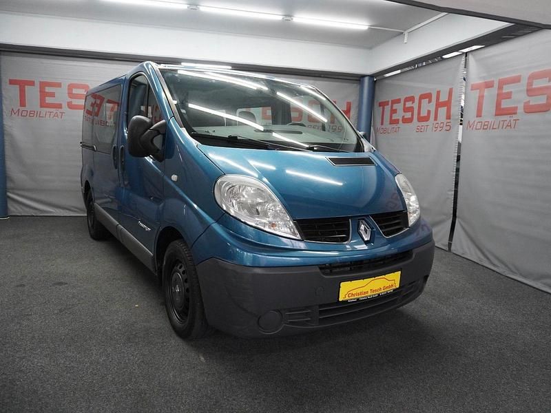 Gebraucht Renault Trafic 114 PS (83 kW) 2008 Blau Van / Kleinbus
