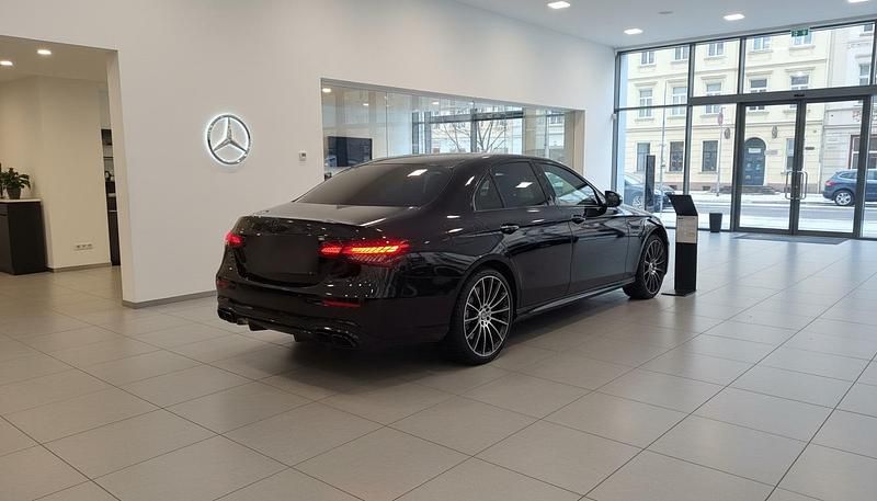Gebraucht Mercedes E350 AMG 210 PS (154 kW) 2018 Schwarz Limousine