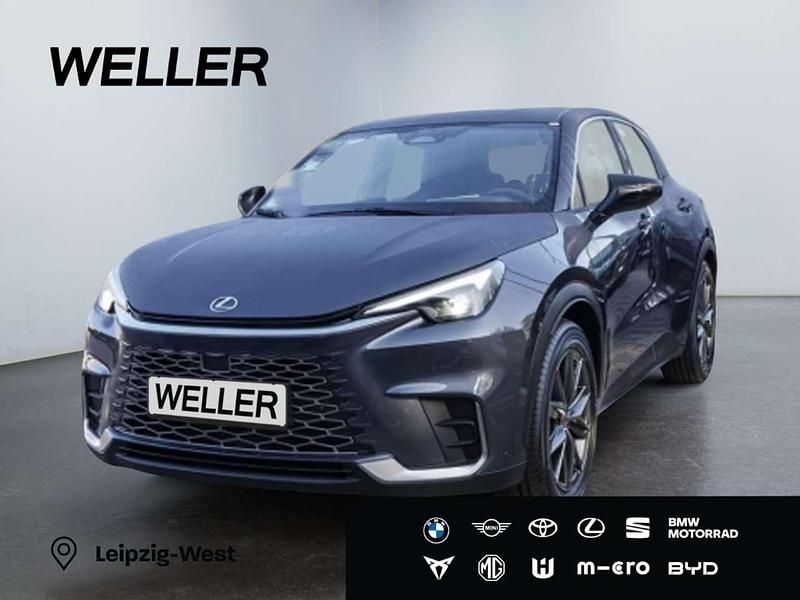 Neu Lexus LBX 136 PS (100 kW) 2026 Grau SUV