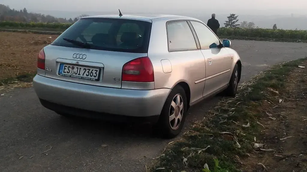 Gebraucht Audi A3 Ambiente 125 PS (91 kW) 1997 Grau Kleinwagen
