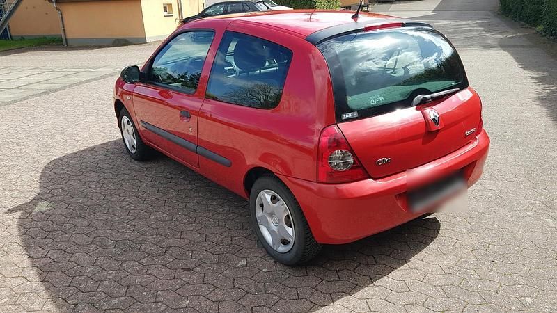 Gebraucht Renault Clio II Campus 75 PS (55 kW) 2011 Rot Kleinwagen