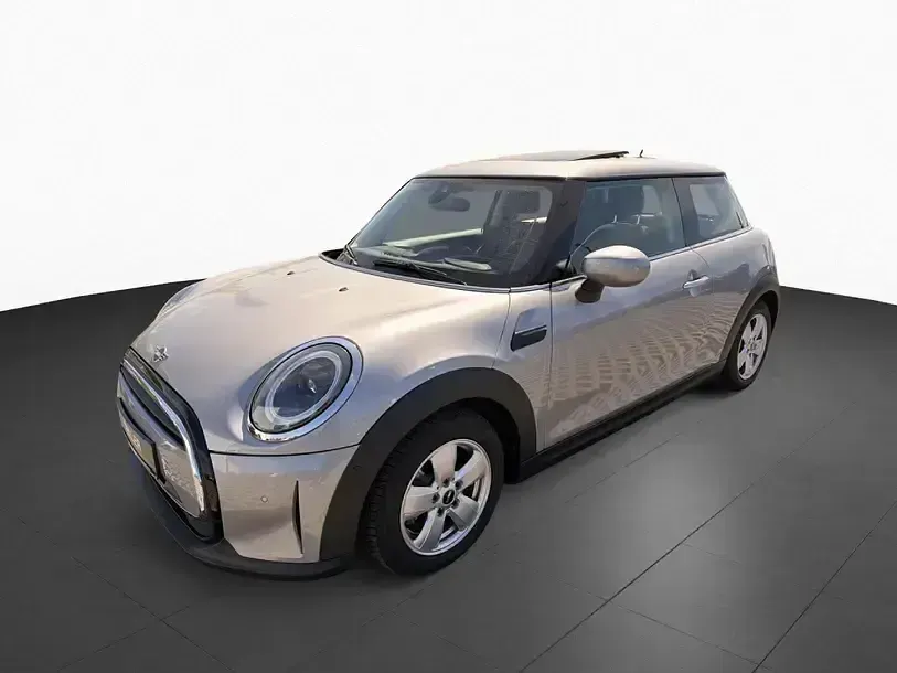 Gebraucht Mini Cooper Essential 136 PS (100 kW) 2023 Melting silver iii (silber) Kleinwagen