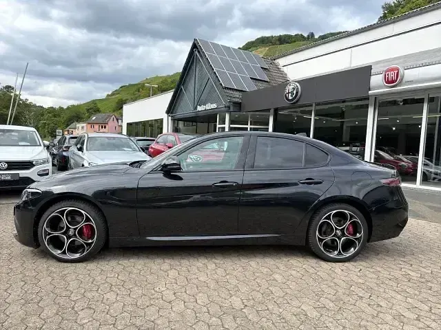 Gebraucht Alfa Romeo Giulia Competizione 280 PS (205 kW) 2023 Schwarz Limousine