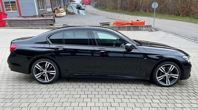 Gebraucht BMW 730 Performance 265 PS (194 kW) 2018 Schwarz Limousine