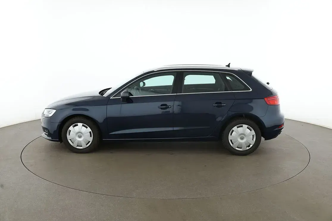 Gebraucht Audi A3 Design 2018 Blau Limousine