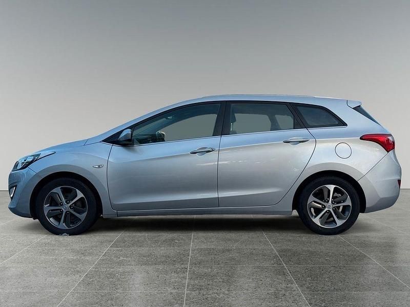 Gebraucht Hyundai i30 135 PS (99 kW) 2016 Silber Kombi