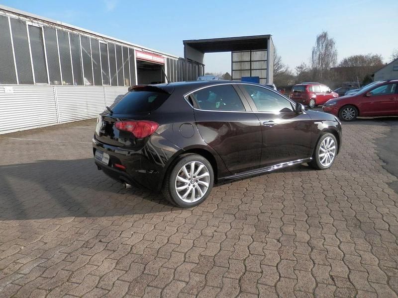 Gebraucht Alfa Romeo Giulietta Turismo 170 PS (125 kW) 2013 Schwarz Kleinwagen