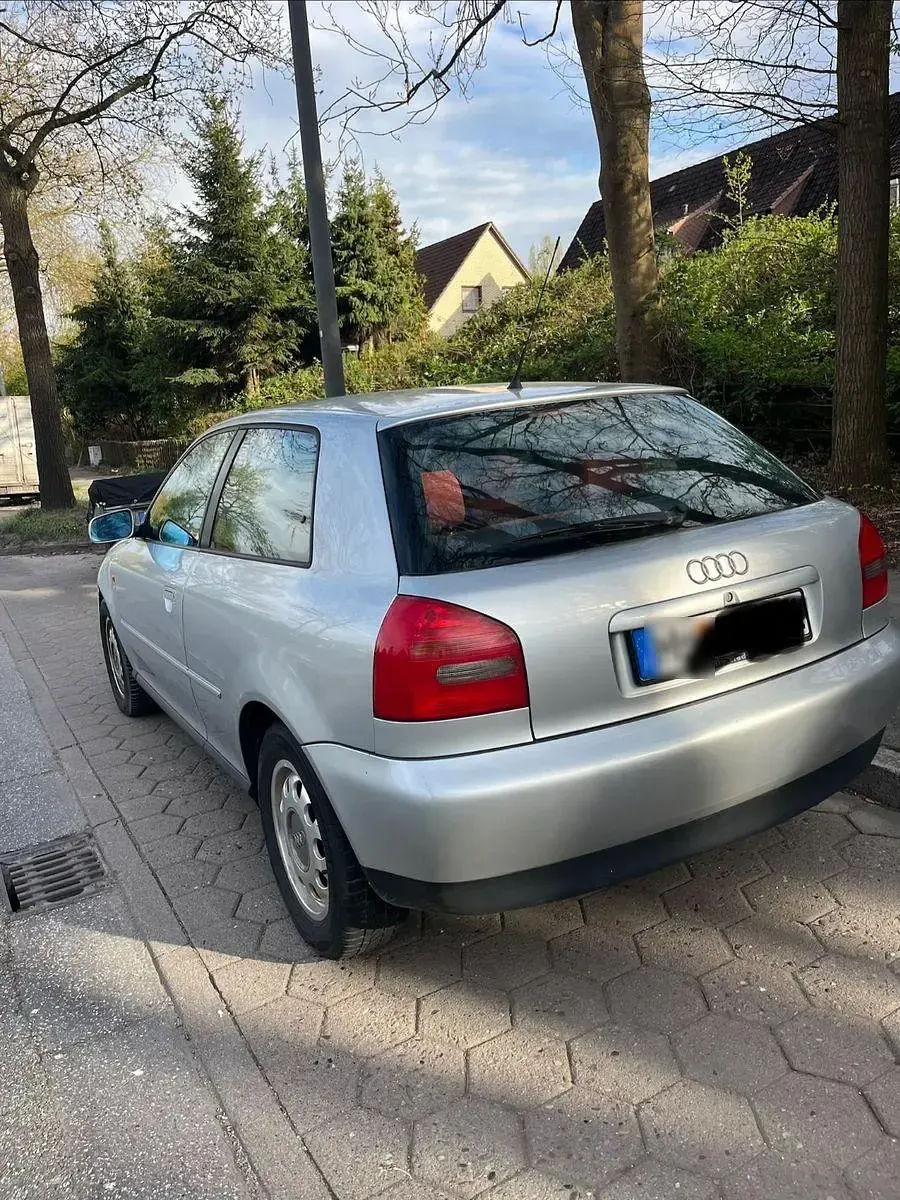 Brugt Audi A3 Attraction 101 HK (74 kW) 1998 Sølv Hatchback