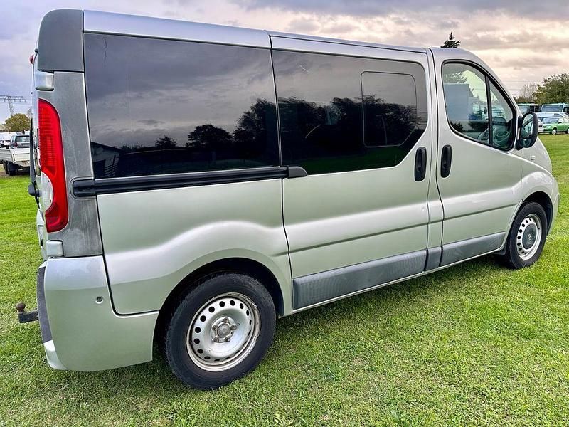 Gebraucht Nissan Primastar 90 PS (66 kW) 2008 Silber Van / Kleinbus