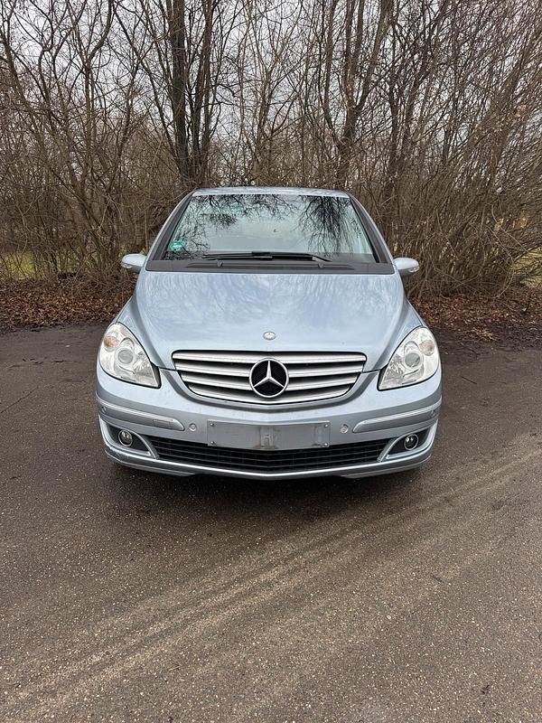 Gebraucht Mercedes B200 136 PS (100 kW) 2006 Grau Van / Kleinbus