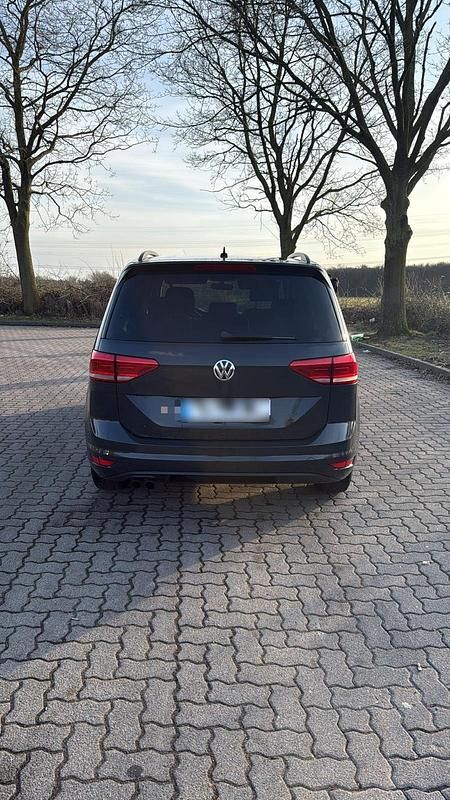 Gebraucht VW Touran 150 PS (110 kW) 2016 Grau Van / Kleinbus